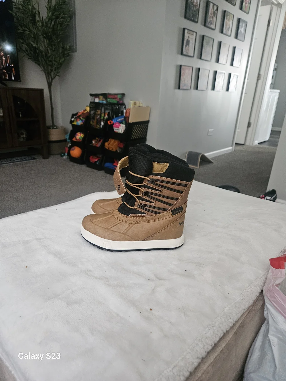 Merrell Kids Tan and Black Insulated Snow Boots